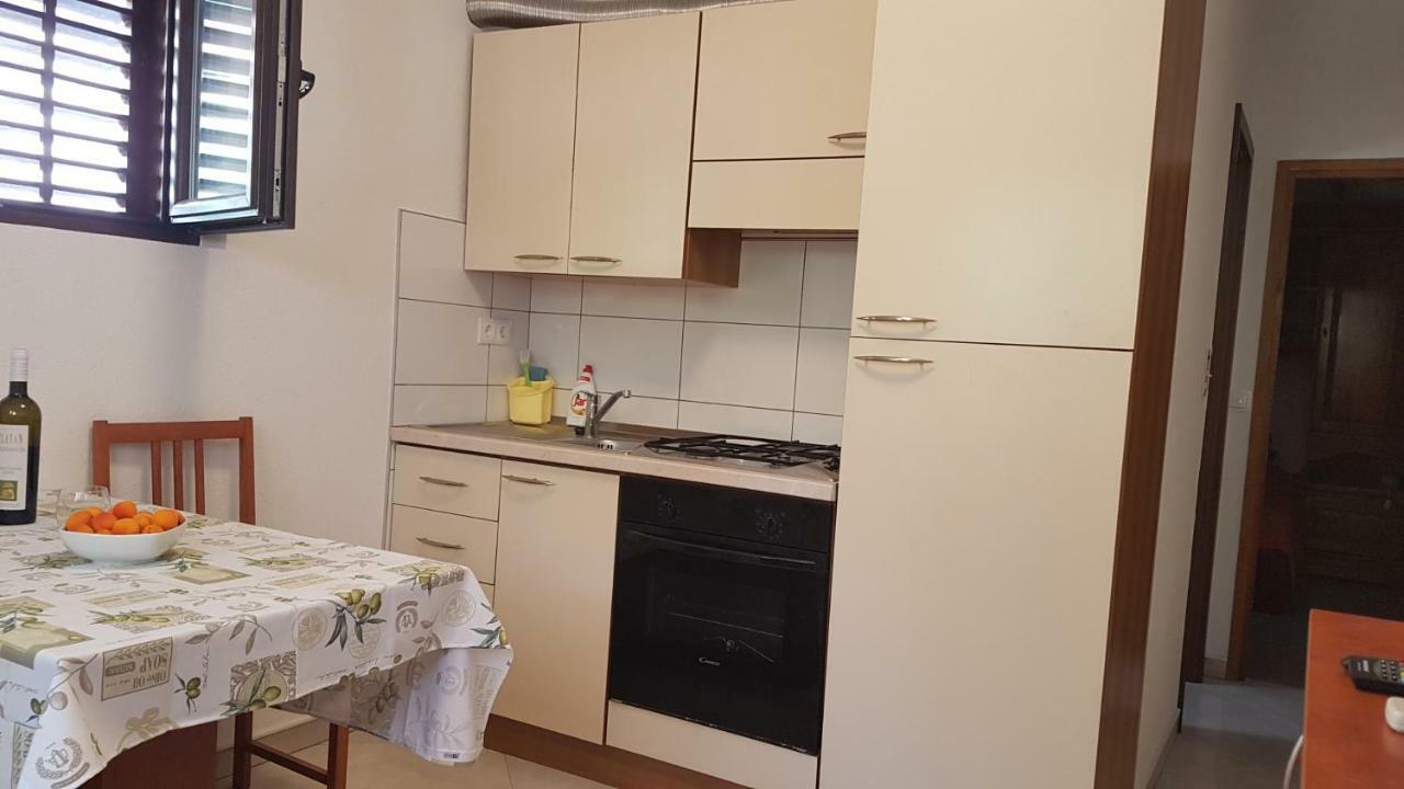 Apartments Damjanic Jerko Врбоська Екстер'єр фото